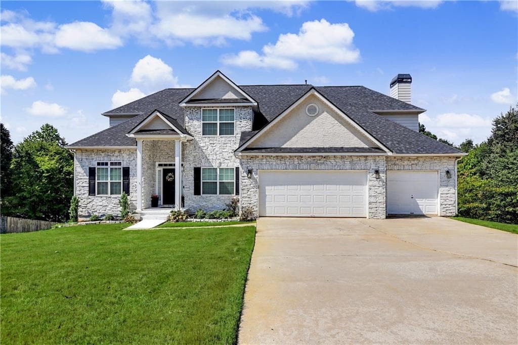 5 bedroom, 4 bathroom, 4,363 sq ft single family residence for sale at 2048 Reserve Parkway, Mcdonough, GA 30253 — photo 2