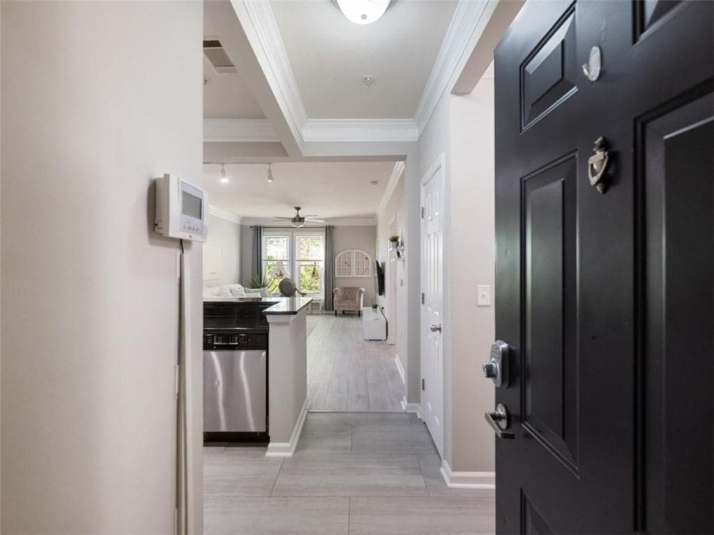 1 bedroom, 1 bathroom, 752 sq ft condominium for sale at 1850 Cotillion Drive 1210, Atlanta, GA 30338 — photo 2