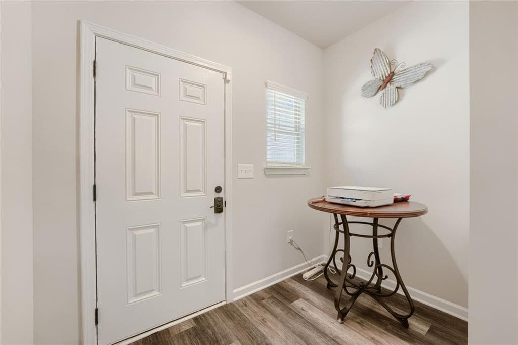 3 bedroom, 3 bathroom, 1,530 sq ft townhouse for sale at 6051 Oak Bend Court, Riverdale, GA 30296 — photo 4