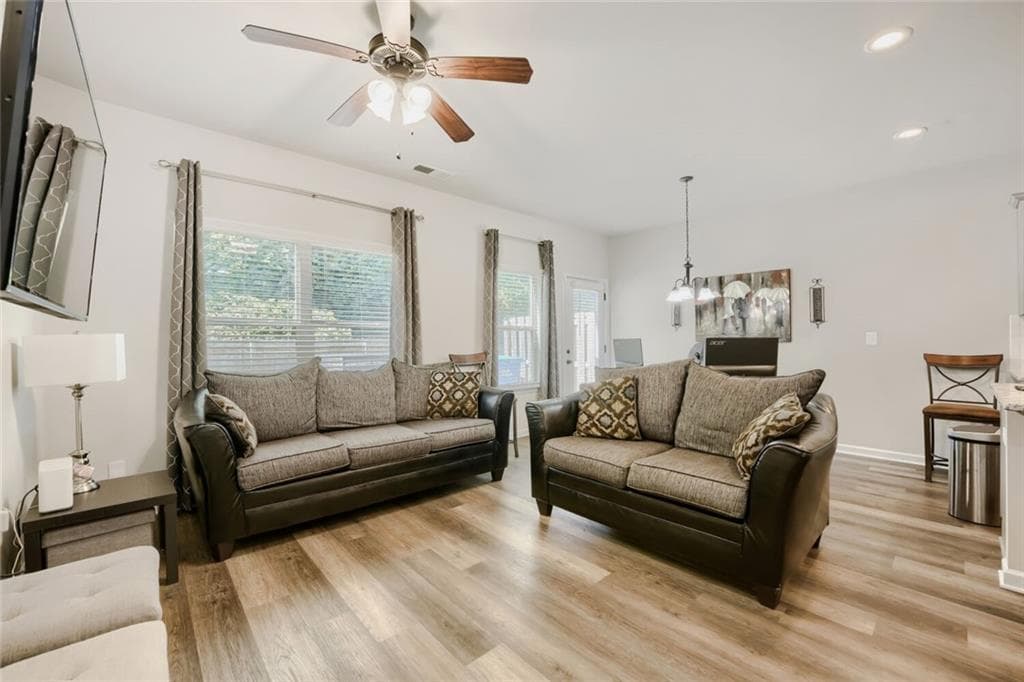 3 bedroom, 3 bathroom, 1,530 sq ft townhouse for sale at 6051 Oak Bend Court, Riverdale, GA 30296 — photo 7