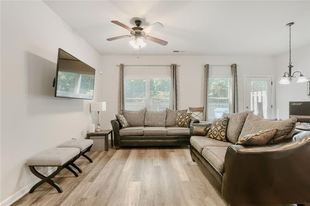 3 bedroom, 3 bathroom, 1,530 sq ft townhouse for sale at 6051 Oak Bend Court, Riverdale, GA 30296 — photo 8