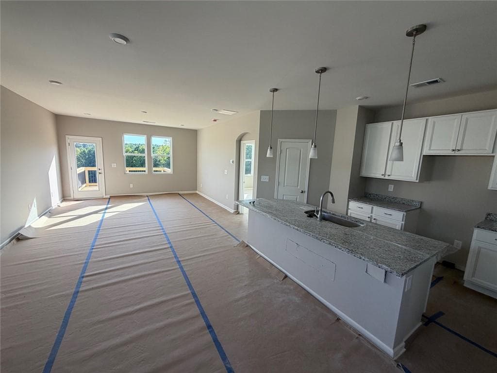 3 bedroom, 3 bathroom, 2,162 sq ft townhouse for sale at 35 Village Drive 29-A, Dawsonville, GA 30534 — photo 3