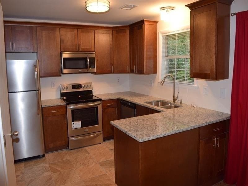 2 bedroom, 3 bathroom, 1,160 sq ft townhouse for rent at 3101 Queen Anne Court, Atlanta, GA 30350 for $2,000 a month — photo 8