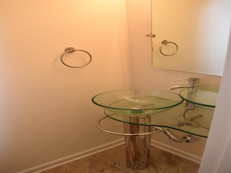 2 bedroom, 3 bathroom, 1,160 sq ft townhouse for rent at 3101 Queen Anne Court, Atlanta, GA 30350 for $2,000 a month — photo 10