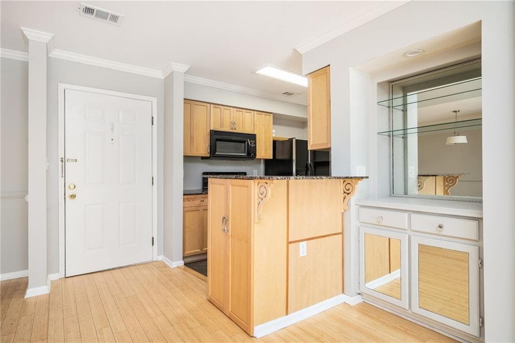 2 bedroom, 2 bathroom, 1,504 sq ft condominium for rent at 4303 Pine Heights Drive 4303, Atlanta, GA 30324 for $2,200 a month — photo 7