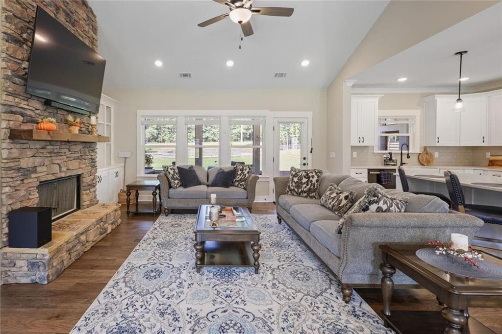 4 bedroom, 3 bathroom, 2,405 sq ft single family residence for sale at 425 Rc Thompson Road, Dallas, GA 30157 — photo 9