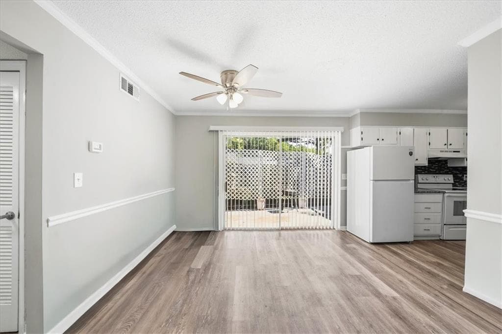 2 bedroom, 2 bathroom, 1,117 sq ft condominium for sale at 3626 Buford Highway C3, Brookhaven, GA 30329 — photo 4