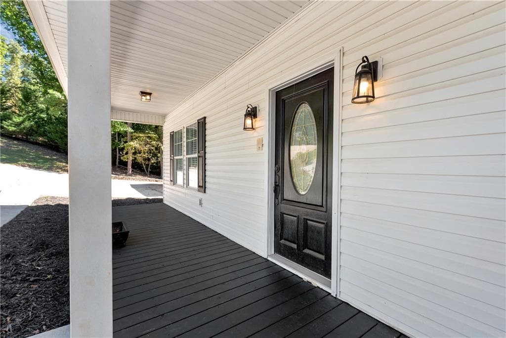 3 bedroom, 3 bathroom, 3,132 sq ft single family residence for sale at 3715 Shope Road, Gainesville, GA 30506 — photo 2