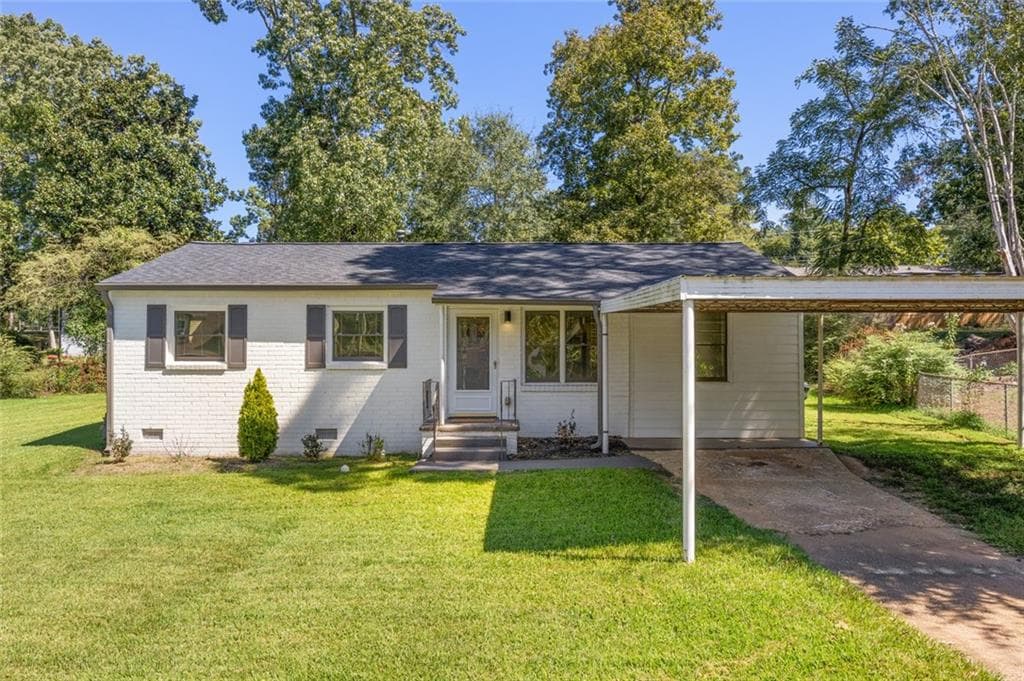 3 bedroom, 2 bathroom, 1,200 sq ft single family residence for sale at 2593 Walton Way, Marietta, GA 30060 — photo 3