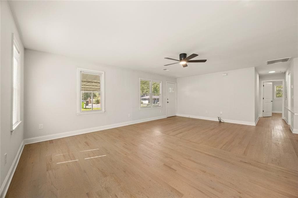 3 bedroom, 2 bathroom, 1,200 sq ft single family residence for sale at 2593 Walton Way, Marietta, GA 30060 — photo 8