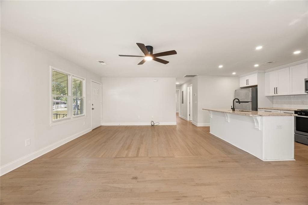 3 bedroom, 2 bathroom, 1,200 sq ft single family residence for sale at 2593 Walton Way, Marietta, GA 30060 — photo 9