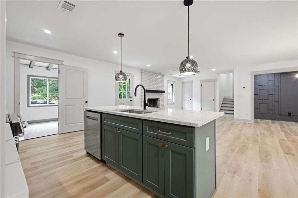 4 bedroom, 3 bathroom, 2,416 sq ft single family residence for sale at 3464 Herschel Road, College Park, GA 30337 — photo 3