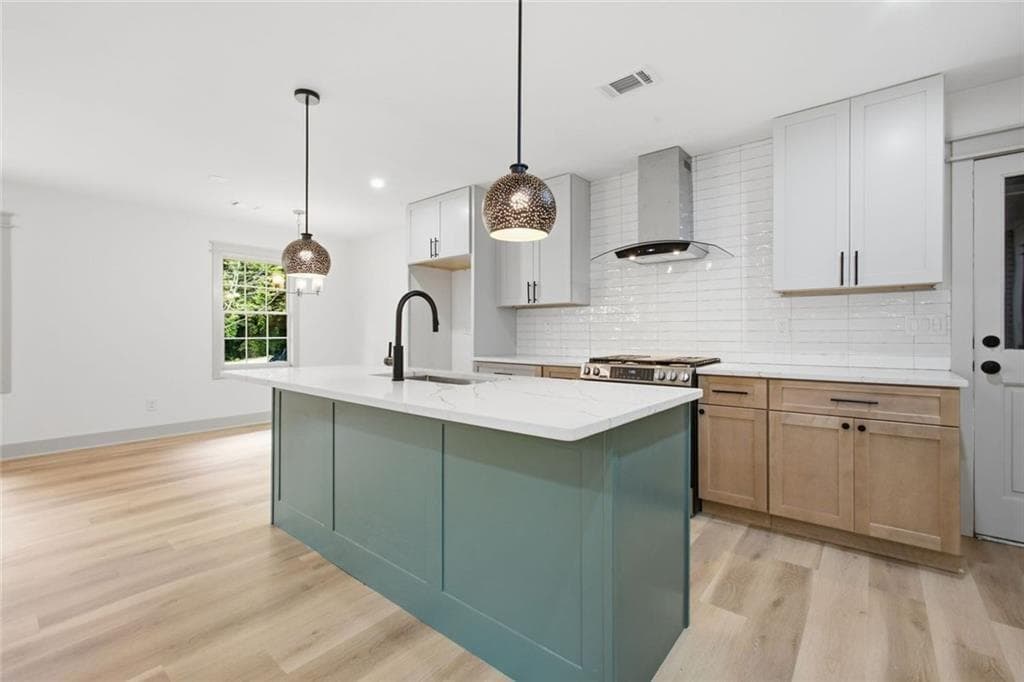 4 bedroom, 3 bathroom, 2,416 sq ft single family residence for sale at 3464 Herschel Road, College Park, GA 30337 — photo 4