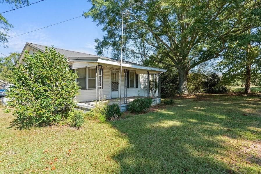3 bedroom, 2 bathroom, 1,152 sq ft single family residence for sale at 880 Burwell Mount Zion Road, Carrollton, GA 30117 — photo 2