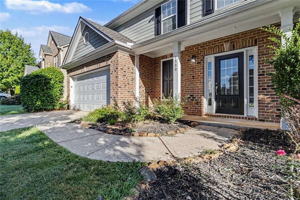 5 bedroom, 3 bathroom, 2,511 sq ft single family residence for sale at 1530 Dawn Valley Trail, Cumming, GA 30040 — photo 2