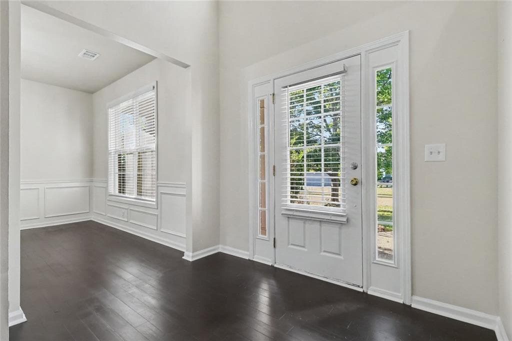 5 bedroom, 3 bathroom, 2,511 sq ft single family residence for sale at 1530 Dawn Valley Trail, Cumming, GA 30040 — photo 3