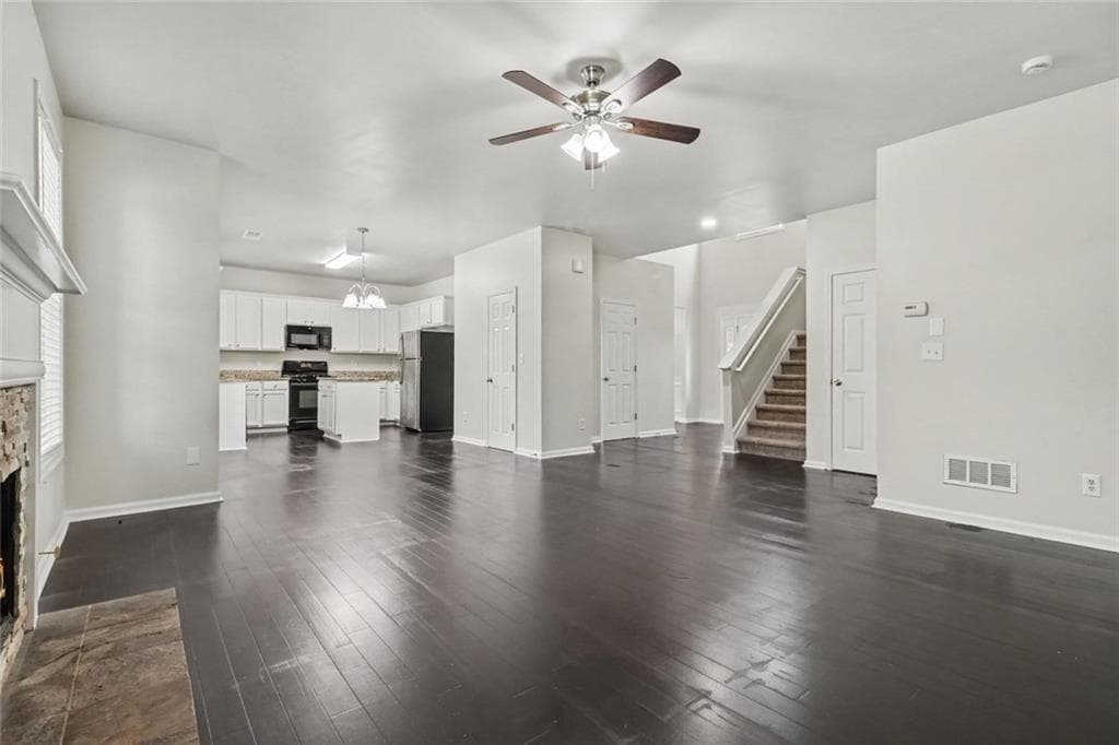 5 bedroom, 3 bathroom, 2,511 sq ft single family residence for sale at 1530 Dawn Valley Trail, Cumming, GA 30040 — photo 6