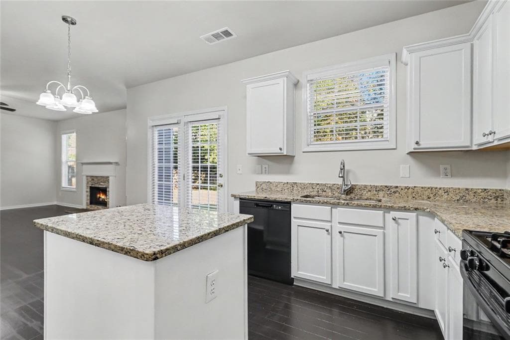 5 bedroom, 3 bathroom, 2,511 sq ft single family residence for sale at 1530 Dawn Valley Trail, Cumming, GA 30040 — photo 10