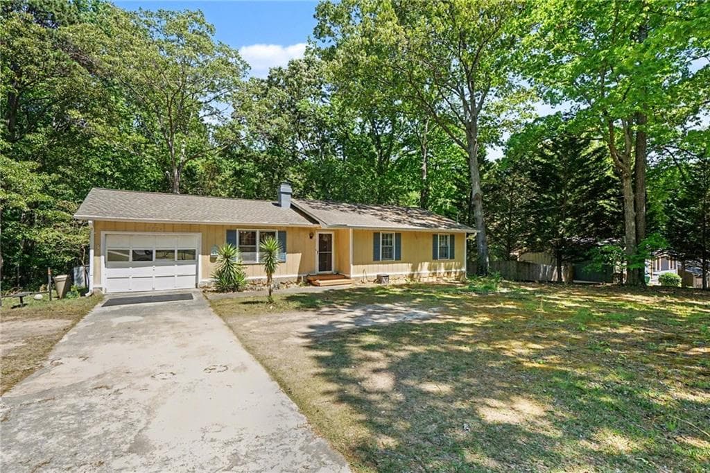 3 bedroom, 2 bathroom, 1,208 sq ft single family residence for rent at 3574 Broxton Lane, Snellville, GA 30039 for $1,800 a month — photo 4