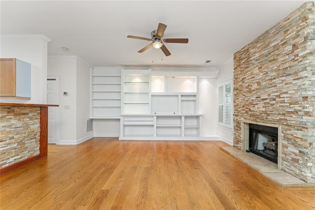 3 bedroom, 3 bathroom, 2,058 sq ft townhouse for sale at 4150 Rogers Creek Court, Duluth, GA 30096 — photo 7