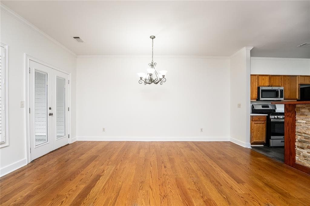3 bedroom, 3 bathroom, 2,058 sq ft townhouse for sale at 4150 Rogers Creek Court, Duluth, GA 30096 — photo 8