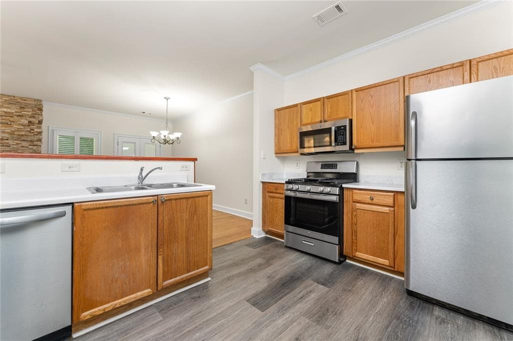 3 bedroom, 3 bathroom, 2,058 sq ft townhouse for sale at 4150 Rogers Creek Court, Duluth, GA 30096 — photo 10