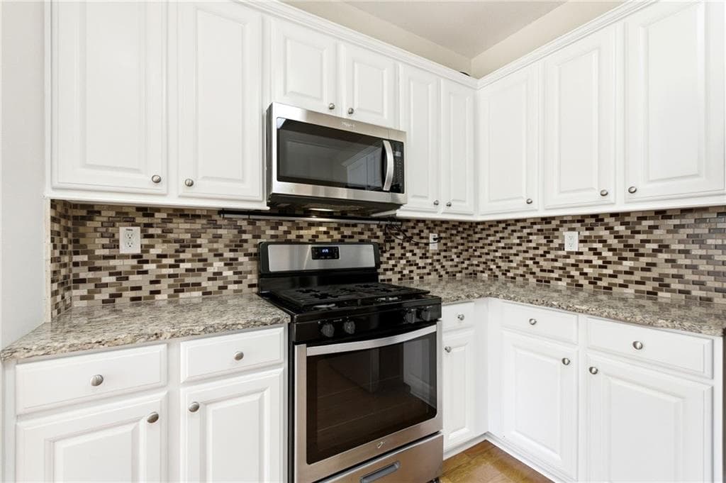 4 bedroom, 3 bathroom, 3,253 sq ft single family residence for rent at 384 Cherry Tree Lane, Marietta, GA 30066 for $3,195 a month — photo 9