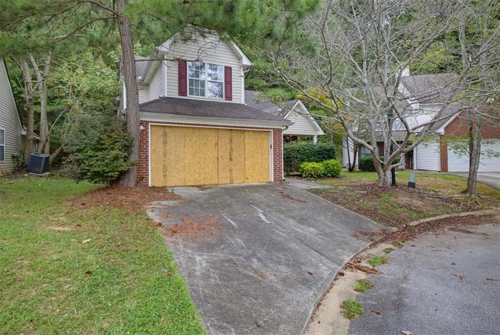 3 bedroom, 3 bathroom, 1,615 sq ft single family residence for sale at 4425 Chestnut Lake Avenue, Lithonia, GA 30038 — photo 2