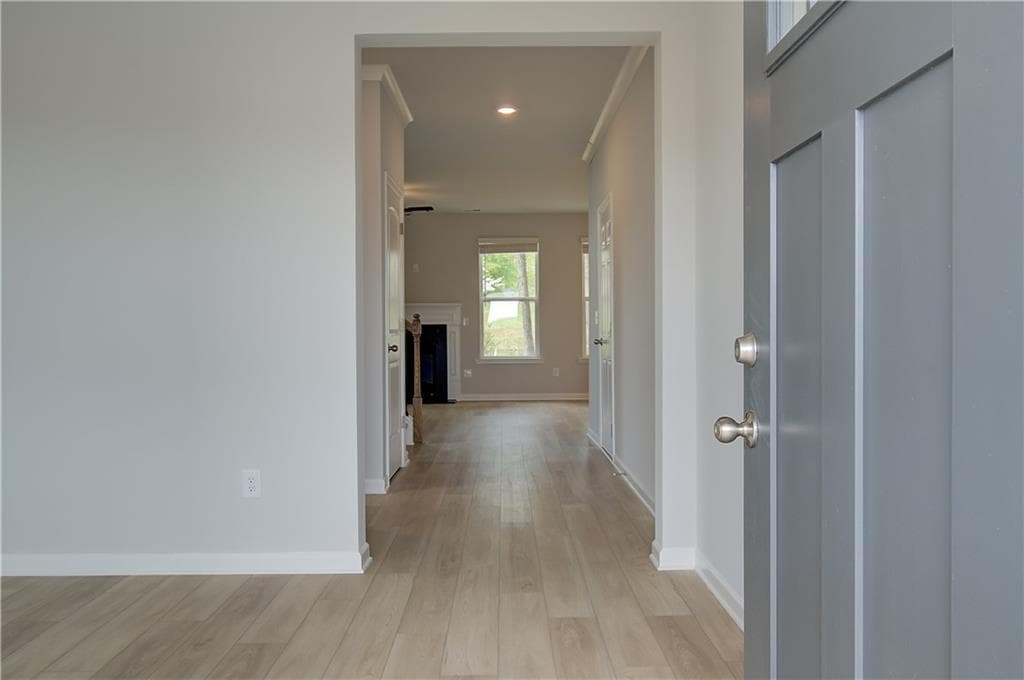 4 bedroom, 3 bathroom, 2,864 sq ft single family residence for sale at 261 Chiswick Loop, Stockbridge, GA 30281 — photo 4