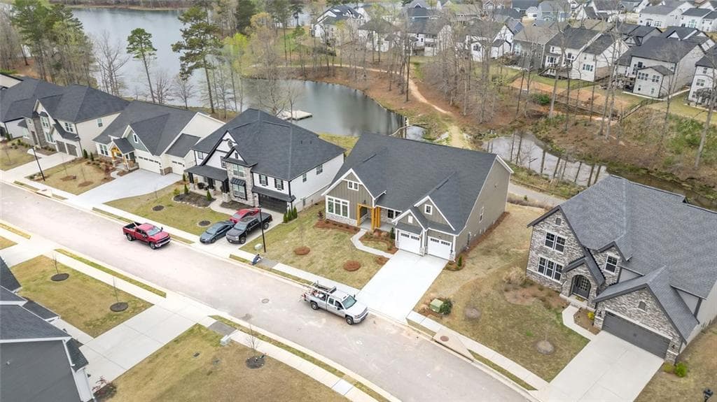 4 bedroom, 3 bathroom, 2,699 sq ft single family residence for sale at 82 Clear Lake Parkway, Hoschton, GA 30548 — photo 2