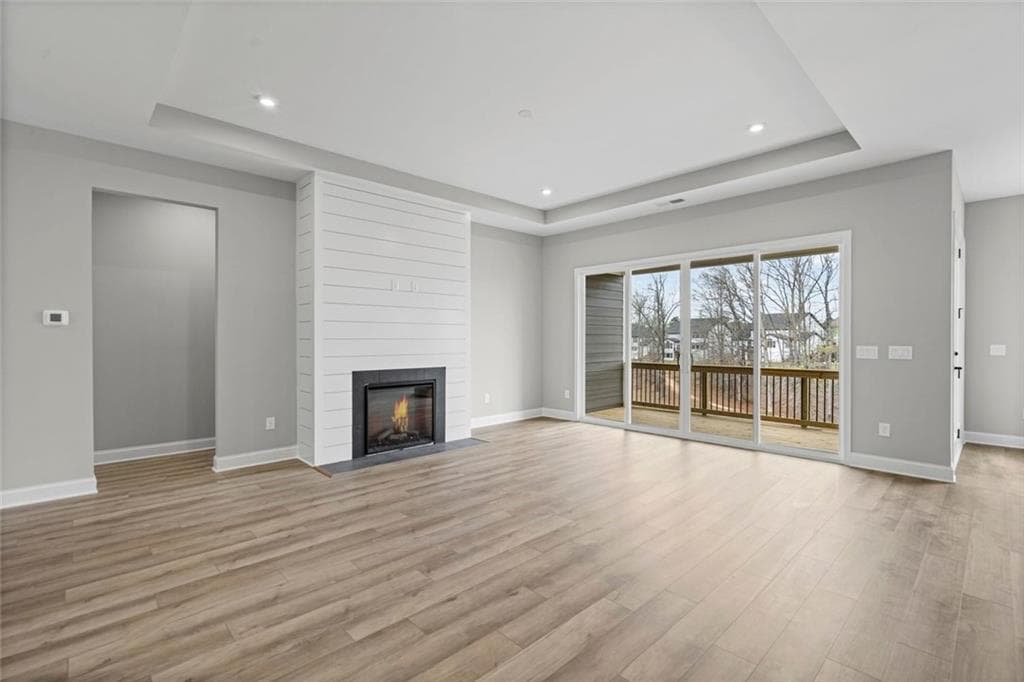 4 bedroom, 3 bathroom, 2,699 sq ft single family residence for sale at 82 Clear Lake Parkway, Hoschton, GA 30548 — photo 9