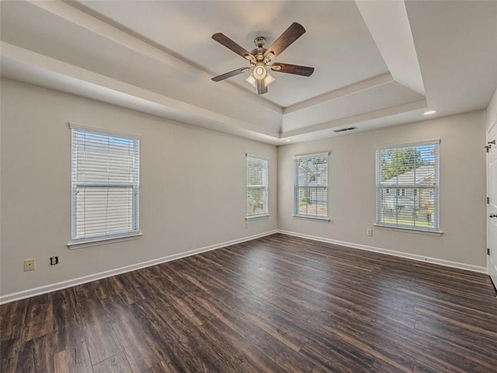 5 bedroom, 3 bathroom, 2,974 sq ft single family residence for sale at 4896 Laythan Jace Court, Snellville, GA 30039 — photo 3