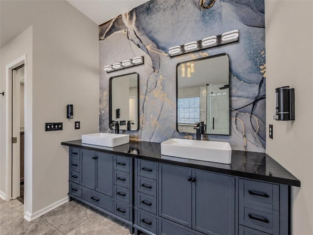 5 bedroom, 3 bathroom, 2,974 sq ft single family residence for sale at 4896 Laythan Jace Court, Snellville, GA 30039 — photo 4