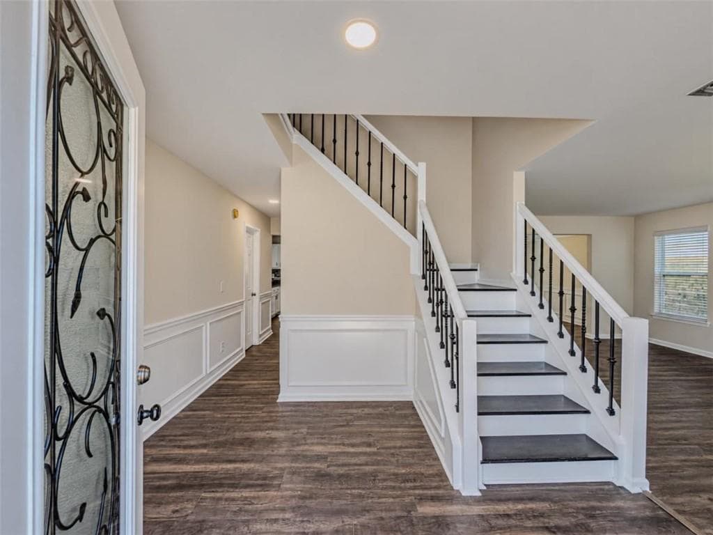 5 bedroom, 3 bathroom, 2,974 sq ft single family residence for sale at 4896 Laythan Jace Court, Snellville, GA 30039 — photo 7