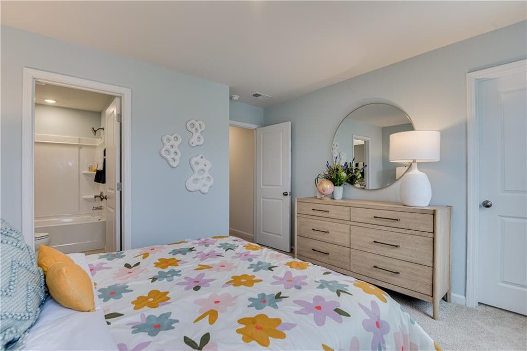 5 bedroom, 3 bathroom, 2,686 sq ft single family residence for sale at 748 Ocmulgee Crossing, Locust Grove, GA 30248 — photo 7