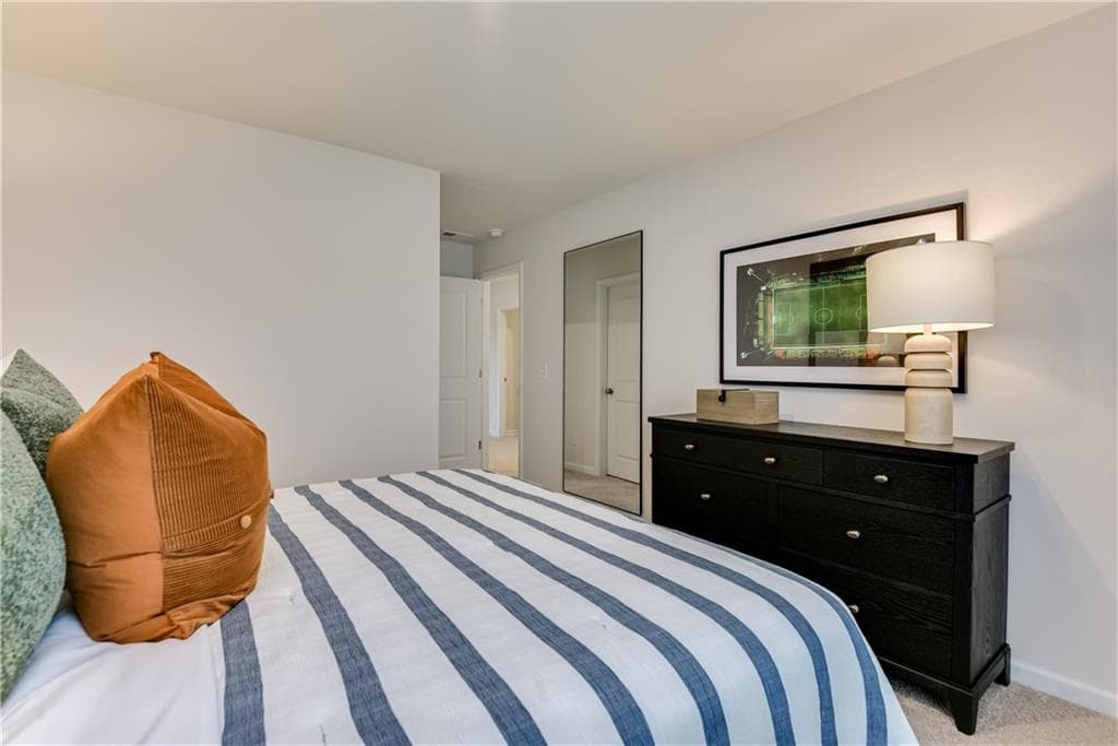 5 bedroom, 3 bathroom, 2,686 sq ft single family residence for sale at 748 Ocmulgee Crossing, Locust Grove, GA 30248 — photo 9