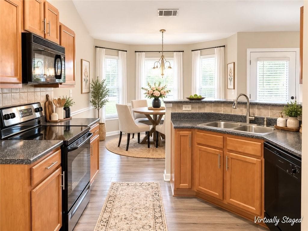 4 bedroom, 2 bathroom, 1,956 sq ft single family residence for sale at 126 Hampton Drive, Jefferson, GA 30549 — photo 5