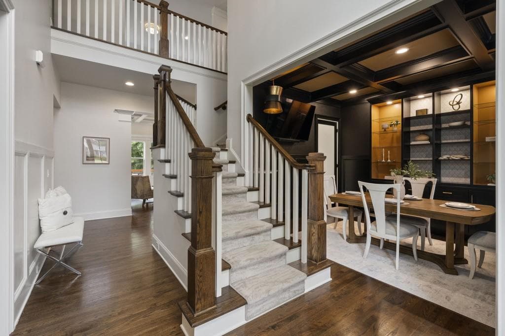 6 bedroom, 6 bathroom, 5,569 sq ft single family residence for sale at 621 Mabry Road, Sandy Springs, GA 30328 — photo 7