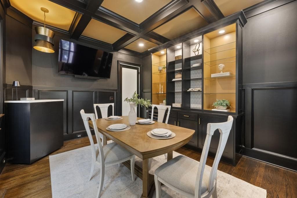 6 bedroom, 6 bathroom, 5,569 sq ft single family residence for sale at 621 Mabry Road, Sandy Springs, GA 30328 — photo 9