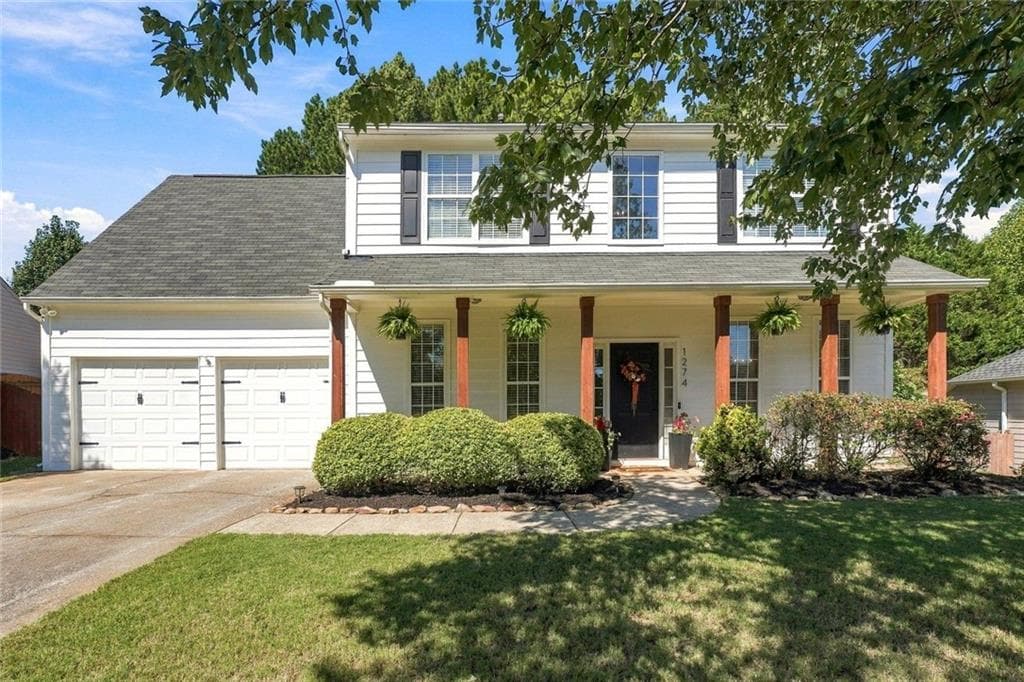 4 bedroom, 3 bathroom, 2,016 sq ft single family residence for sale at 1274 Dalesford Drive, Alpharetta, GA 30004