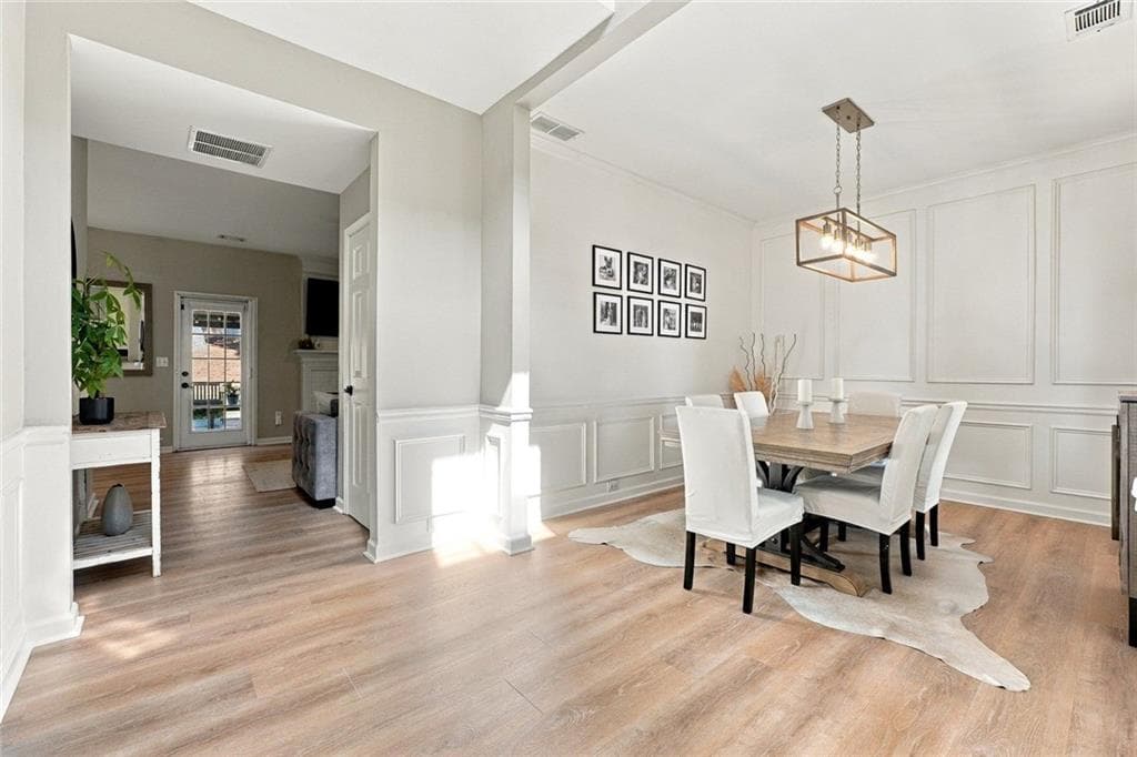 4 bedroom, 3 bathroom, 2,016 sq ft single family residence for sale at 1274 Dalesford Drive, Alpharetta, GA 30004 — photo 5