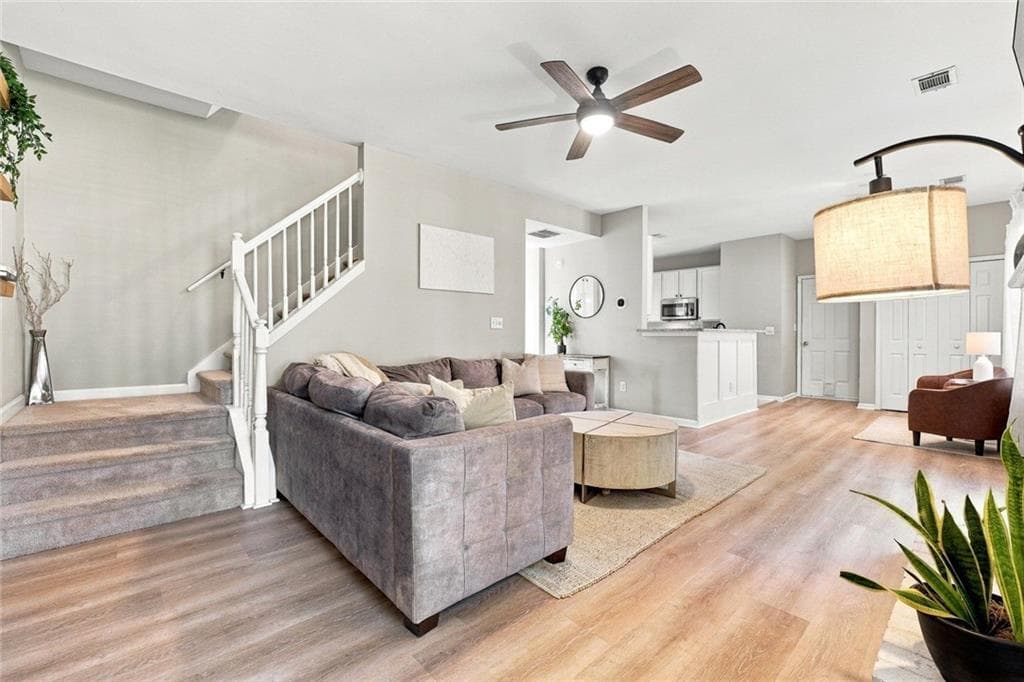 4 bedroom, 3 bathroom, 2,016 sq ft single family residence for sale at 1274 Dalesford Drive, Alpharetta, GA 30004 — photo 9