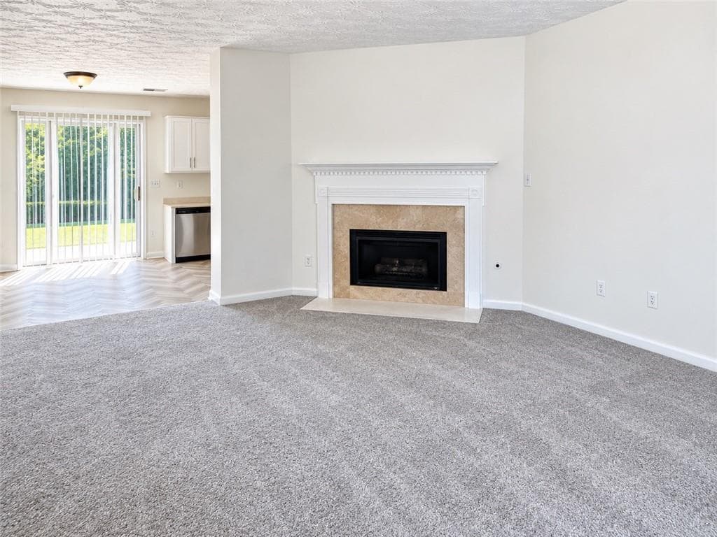 4 bedroom, 3 bathroom, 1,629 sq ft single family residence for sale at 9432 Lakeview Road, Union City, GA 30291 — photo 4