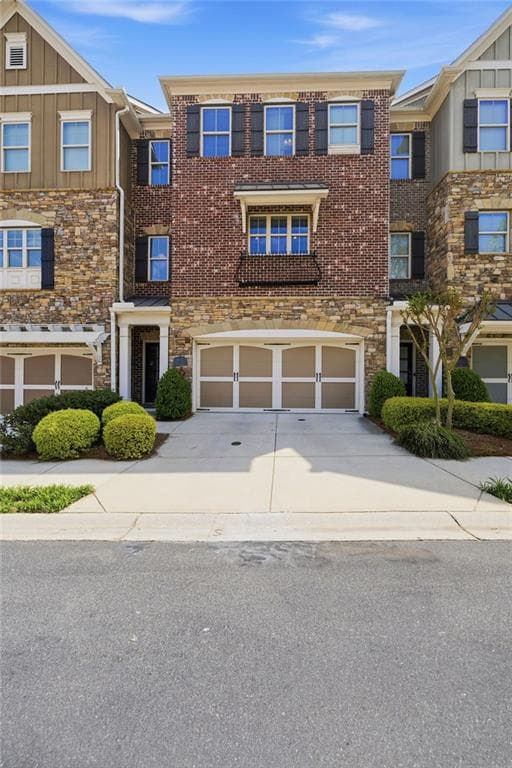 3 bedroom, 4 bathroom, 2,084 sq ft townhouse for sale at 917 Dumaine Trace, Atlanta, GA 30328 — photo 4