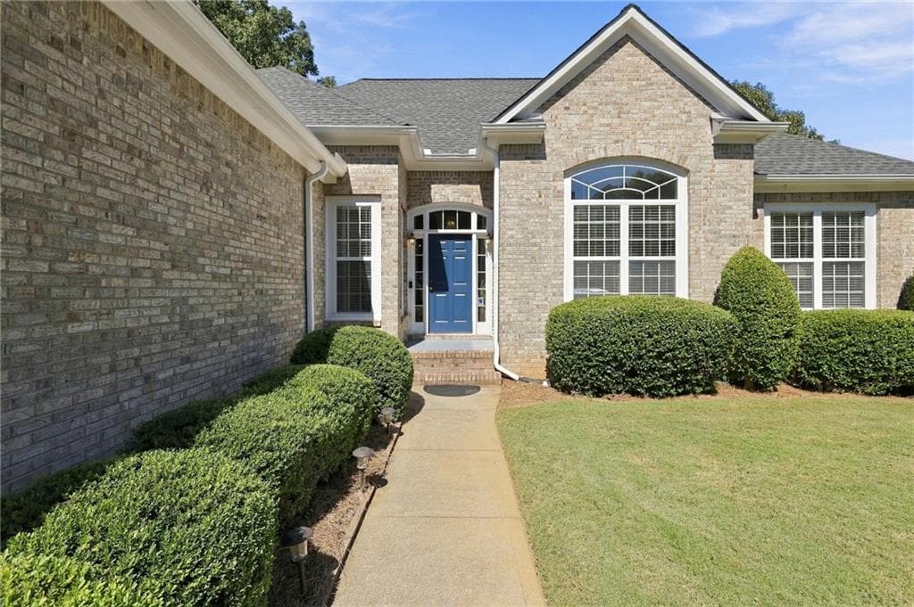 4 bedroom, 3 bathroom, 3,306 sq ft single family residence for sale at 174 Azalea Chase Drive, Suwanee, GA 30024 — photo 3