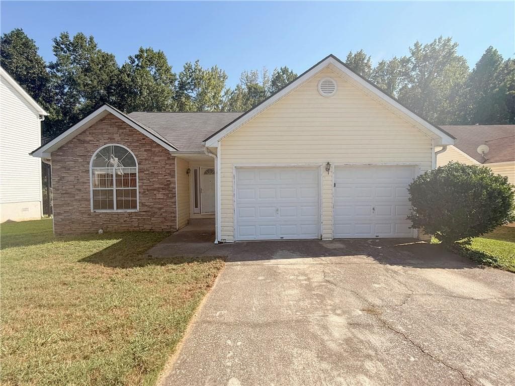 3 bedroom, 2 bathroom, 1,560 sq ft single family residence for sale at 1759 Portwest Way, Hampton, GA 30228