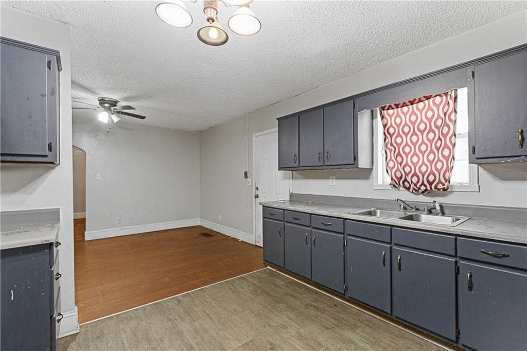 5 bedroom, 2 bathroom, 2,061 sq ft single family residence for sale at 1067 Constitution Road, Atlanta, GA 30315 — photo 6