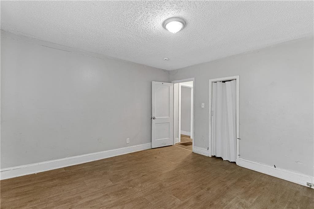 5 bedroom, 2 bathroom, 2,061 sq ft single family residence for sale at 1067 Constitution Road, Atlanta, GA 30315 — photo 9