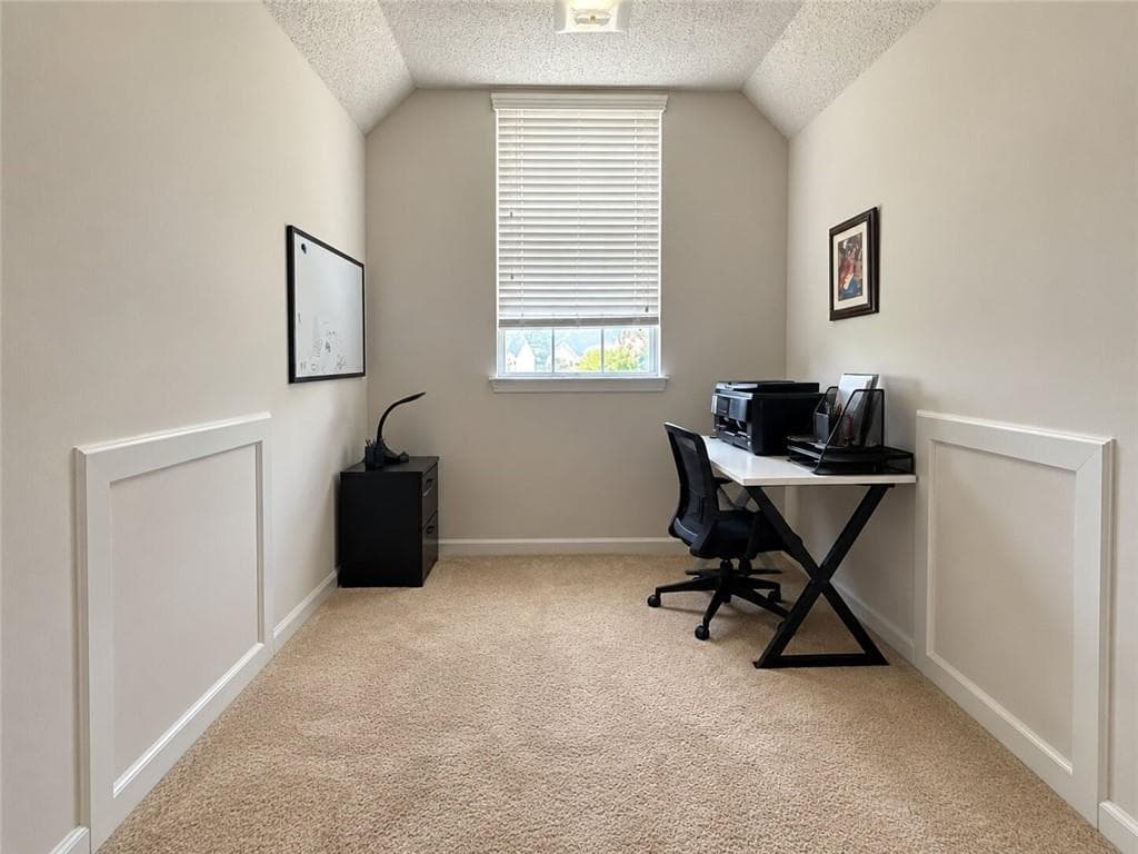 4 bedroom, 3 bathroom, 3,152 sq ft single family residence for sale at 580 Lakeridge Court, Covington, GA 30016 — photo 4