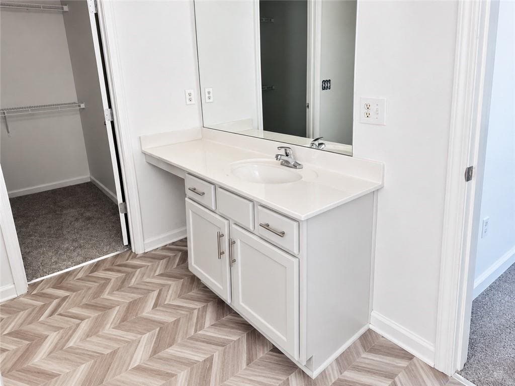4 bedroom, 3 bathroom, 1,629 sq ft single family residence for sale at 9432 Lakeview Road, Union City, GA 30291 — photo 8